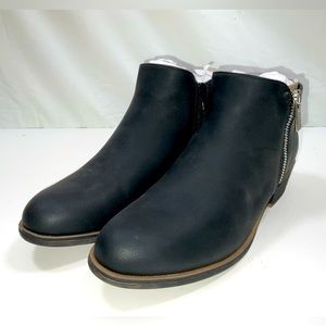 NIB Women’s Nautica Alara Side Zip Black Ankle Booties‎ Boots Size 8